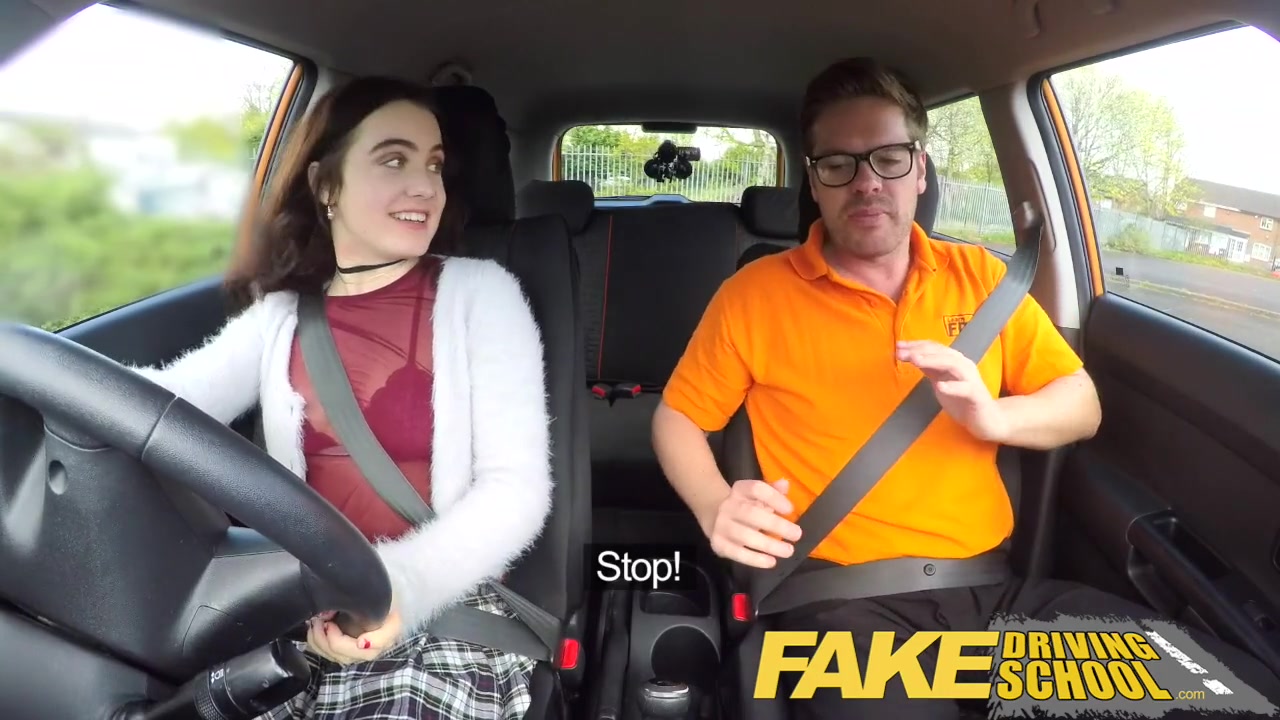 Fake Driving School - új tanuló szűk cunija beavatva
