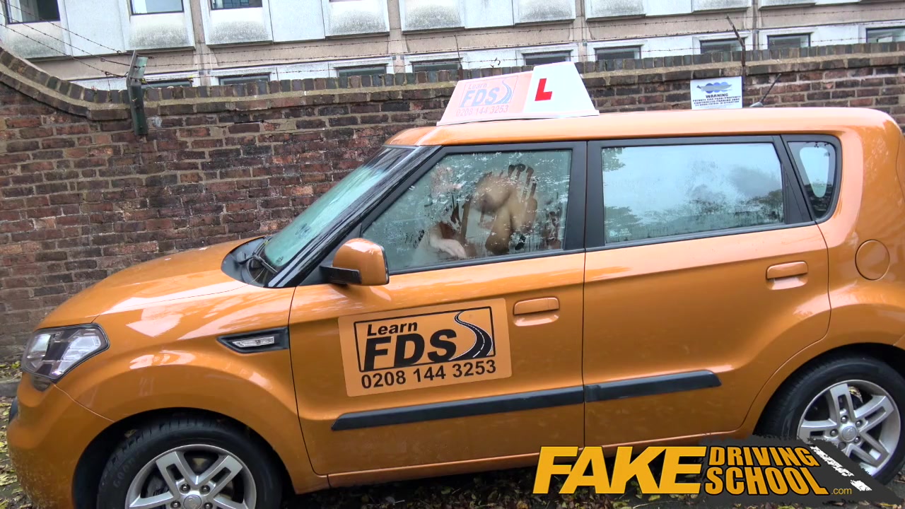 Fake Driving School - vörös debelle milf dugni fog